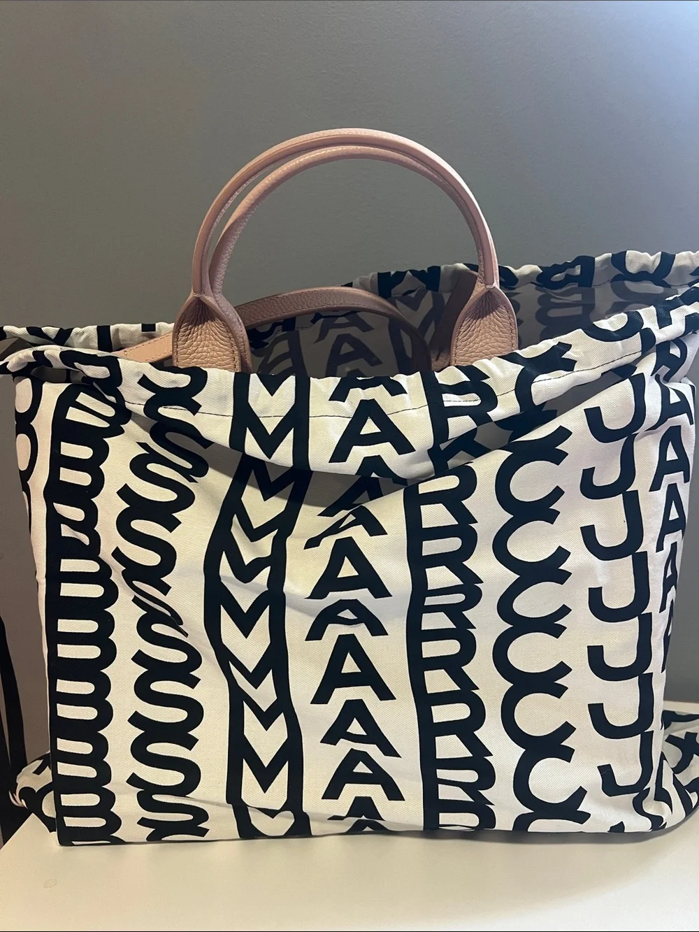 Marc Jacobs The Tote Bag in Dusty Pink